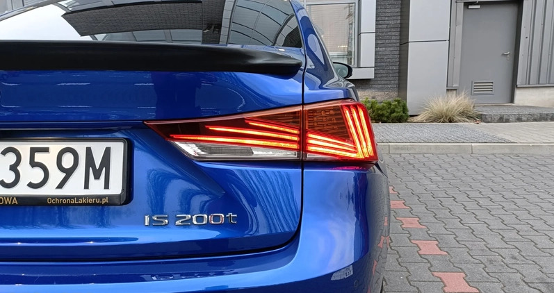 Lexus IS cena 116727 przebieg: 109000, rok produkcji 2016 z Warszawa małe 326